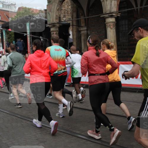 05.10.2025 - 20. swb-Marathon Bremen Yannick Fuchs http://msf.ph/oto/9319482 05.10.2025 11:36:50 Ziel  meine-sportfotos.de