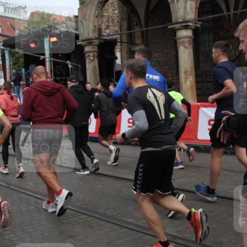 05.10.2025 - 20. swb-Marathon Bremen Yannick Fuchs http://msf.ph/oto/9319485 05.10.2025 11:36:52 Ziel  meine-sportfotos.de