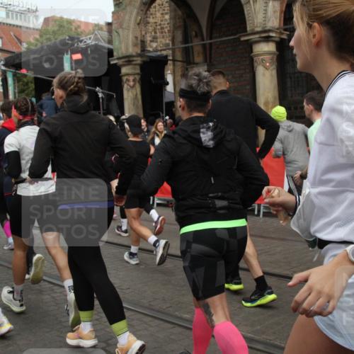 05.10.2025 - 20. swb-Marathon Bremen Yannick Fuchs http://msf.ph/oto/9319491 05.10.2025 11:36:55 Ziel  meine-sportfotos.de