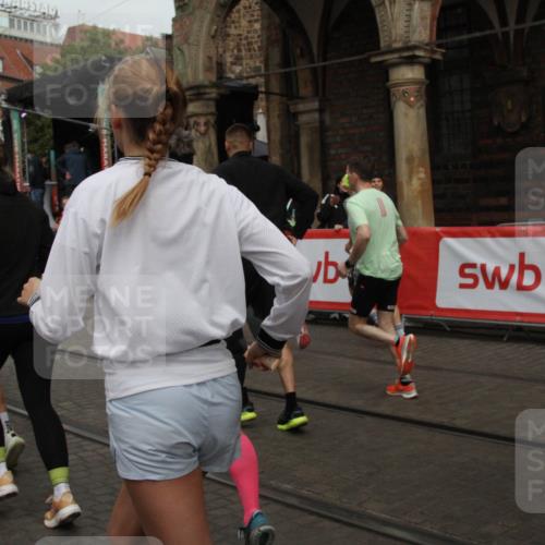 05.10.2025 - 20. swb-Marathon Bremen Yannick Fuchs http://msf.ph/oto/9319492 05.10.2025 11:36:55 Ziel  meine-sportfotos.de