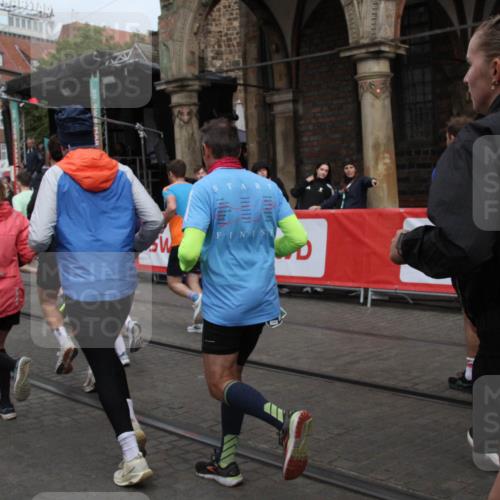 05.10.2025 - 20. swb-Marathon Bremen Yannick Fuchs http://msf.ph/oto/9319496 05.10.2025 11:36:57 Ziel  meine-sportfotos.de