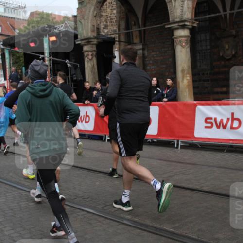 05.10.2025 - 20. swb-Marathon Bremen Yannick Fuchs http://msf.ph/oto/9319502 05.10.2025 11:36:59 Ziel  meine-sportfotos.de