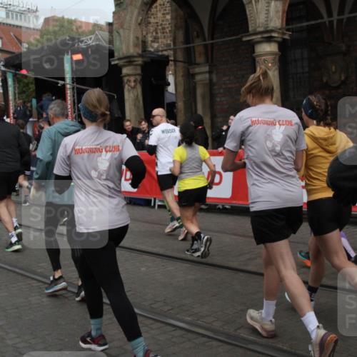 05.10.2025 - 20. swb-Marathon Bremen Yannick Fuchs http://msf.ph/oto/9319505 05.10.2025 11:37:01 Ziel  meine-sportfotos.de
