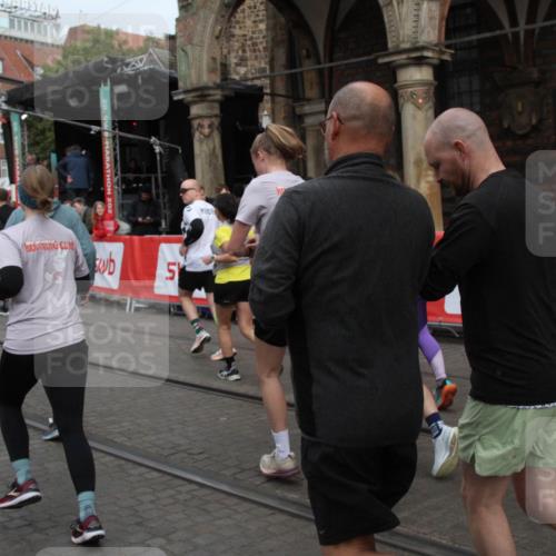 05.10.2025 - 20. swb-Marathon Bremen Yannick Fuchs http://msf.ph/oto/9319506 05.10.2025 11:37:01 Ziel  meine-sportfotos.de