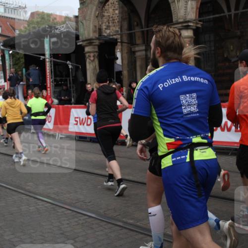05.10.2025 - 20. swb-Marathon Bremen Yannick Fuchs http://msf.ph/oto/9319510 05.10.2025 11:37:03 Ziel  meine-sportfotos.de