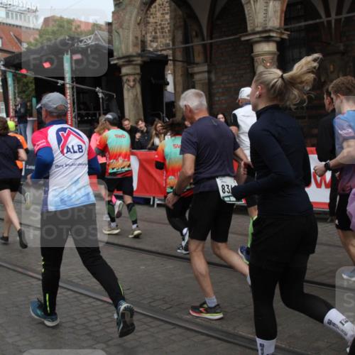 05.10.2025 - 20. swb-Marathon Bremen Yannick Fuchs http://msf.ph/oto/9319524 05.10.2025 11:37:08 Ziel  meine-sportfotos.de