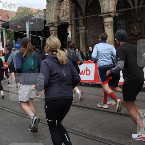 05.10.2025 - 20. swb-Marathon Bremen Yannick Fuchs http://msf.ph/oto/9319530 05.10.2025 11:37:10 Ziel  meine-sportfotos.de