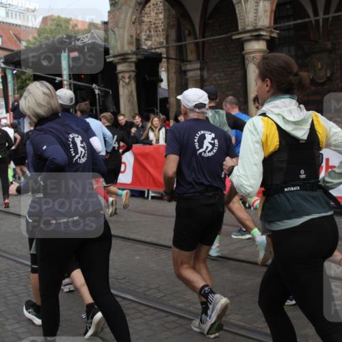 05.10.2025 - 20. swb-Marathon Bremen Yannick Fuchs http://msf.ph/oto/9319533 05.10.2025 11:37:11 Ziel  meine-sportfotos.de