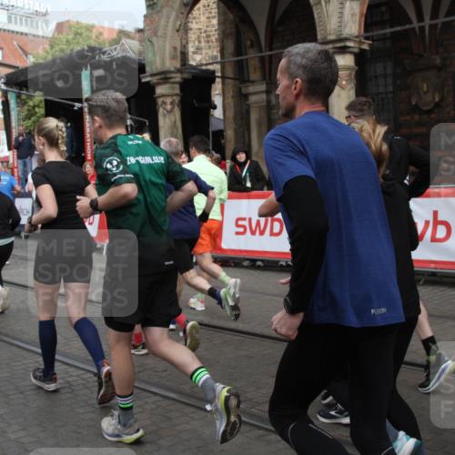 05.10.2025 - 20. swb-Marathon Bremen Yannick Fuchs http://msf.ph/oto/9319545 05.10.2025 11:37:16 Ziel  meine-sportfotos.de