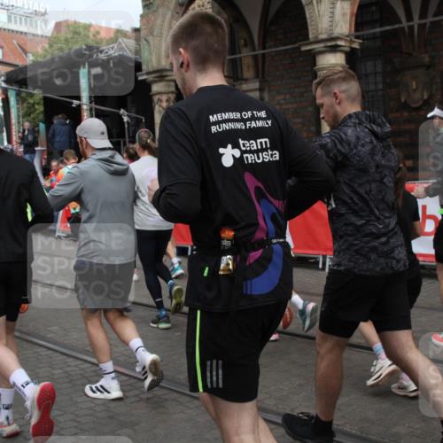 05.10.2025 - 20. swb-Marathon Bremen Yannick Fuchs http://msf.ph/oto/9319551 05.10.2025 11:37:19 Ziel  meine-sportfotos.de