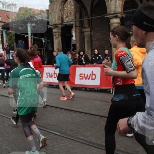 05.10.2025 - 20. swb-Marathon Bremen Yannick Fuchs http://msf.ph/oto/9319565 05.10.2025 11:37:25 Ziel  meine-sportfotos.de