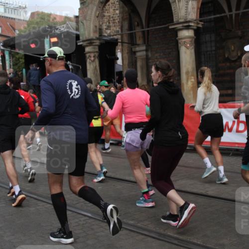 05.10.2025 - 20. swb-Marathon Bremen Yannick Fuchs http://msf.ph/oto/9319593 05.10.2025 11:37:36 Ziel  meine-sportfotos.de