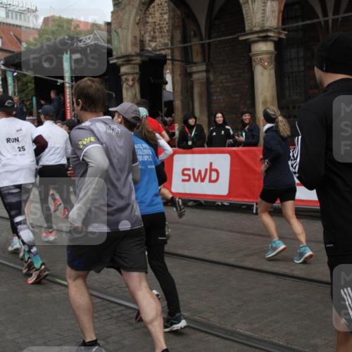 05.10.2025 - 20. swb-Marathon Bremen Yannick Fuchs http://msf.ph/oto/9319606 05.10.2025 11:37:40 Ziel  meine-sportfotos.de