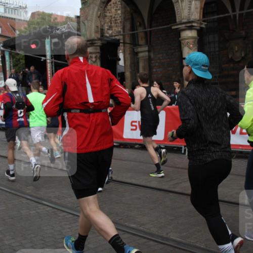 05.10.2025 - 20. swb-Marathon Bremen Yannick Fuchs http://msf.ph/oto/9319611 05.10.2025 11:37:42 Ziel  meine-sportfotos.de