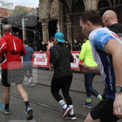 05.10.2025 - 20. swb-Marathon Bremen Yannick Fuchs http://msf.ph/oto/9319612 05.10.2025 11:37:42 Ziel  meine-sportfotos.de