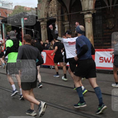 05.10.2025 - 20. swb-Marathon Bremen Yannick Fuchs http://msf.ph/oto/9319627 05.10.2025 11:37:47 Ziel  meine-sportfotos.de