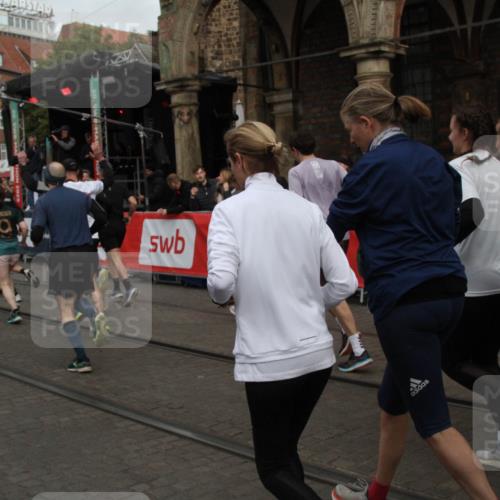 05.10.2025 - 20. swb-Marathon Bremen Yannick Fuchs http://msf.ph/oto/9319630 05.10.2025 11:37:49 Ziel  meine-sportfotos.de