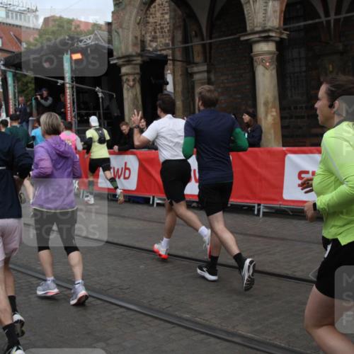 05.10.2025 - 20. swb-Marathon Bremen Yannick Fuchs http://msf.ph/oto/9319643 05.10.2025 11:37:53 Ziel  meine-sportfotos.de