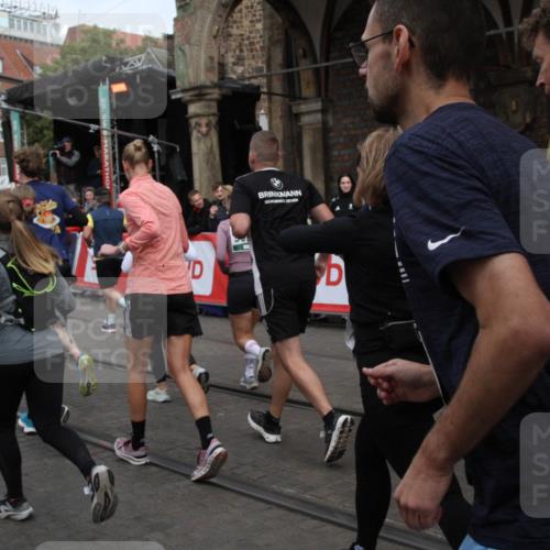 05.10.2025 - 20. swb-Marathon Bremen Yannick Fuchs http://msf.ph/oto/9319658 05.10.2025 11:37:59 Ziel  meine-sportfotos.de