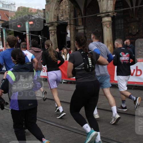 05.10.2025 - 20. swb-Marathon Bremen Yannick Fuchs http://msf.ph/oto/9319670 05.10.2025 11:38:03 Ziel  meine-sportfotos.de