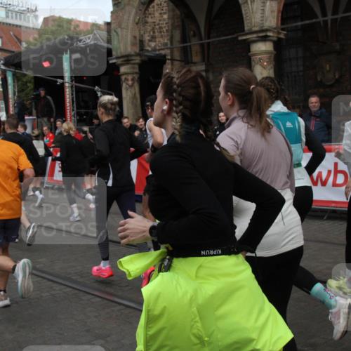 05.10.2025 - 20. swb-Marathon Bremen Yannick Fuchs http://msf.ph/oto/9319690 05.10.2025 11:38:11 Ziel  meine-sportfotos.de