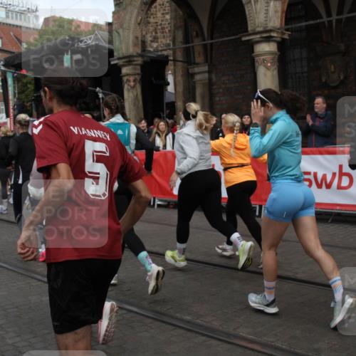 05.10.2025 - 20. swb-Marathon Bremen Yannick Fuchs http://msf.ph/oto/9319692 05.10.2025 11:38:11 Ziel  meine-sportfotos.de