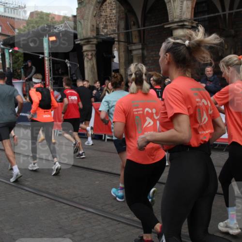 05.10.2025 - 20. swb-Marathon Bremen Yannick Fuchs http://msf.ph/oto/9319699 05.10.2025 11:38:14 Ziel  meine-sportfotos.de