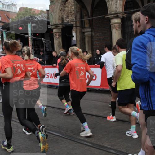 05.10.2025 - 20. swb-Marathon Bremen Yannick Fuchs http://msf.ph/oto/9319701 05.10.2025 11:38:15 Ziel  meine-sportfotos.de