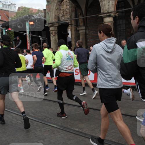 05.10.2025 - 20. swb-Marathon Bremen Yannick Fuchs http://msf.ph/oto/9319706 05.10.2025 11:38:16 Ziel  meine-sportfotos.de