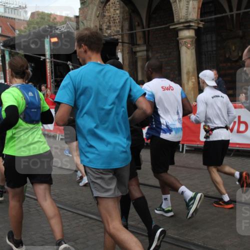 05.10.2025 - 20. swb-Marathon Bremen Yannick Fuchs http://msf.ph/oto/9319733 05.10.2025 11:38:26 Ziel  meine-sportfotos.de