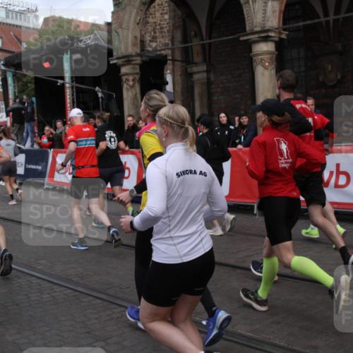05.10.2025 - 20. swb-Marathon Bremen Yannick Fuchs http://msf.ph/oto/9319744 05.10.2025 11:38:29 Ziel  meine-sportfotos.de