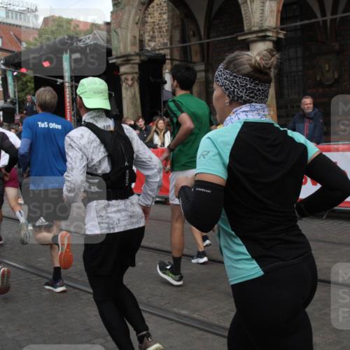 05.10.2025 - 20. swb-Marathon Bremen Yannick Fuchs http://msf.ph/oto/9319752 05.10.2025 11:38:33 Ziel  meine-sportfotos.de