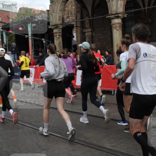 05.10.2025 - 20. swb-Marathon Bremen Yannick Fuchs http://msf.ph/oto/9319760 05.10.2025 11:38:36 Ziel  meine-sportfotos.de