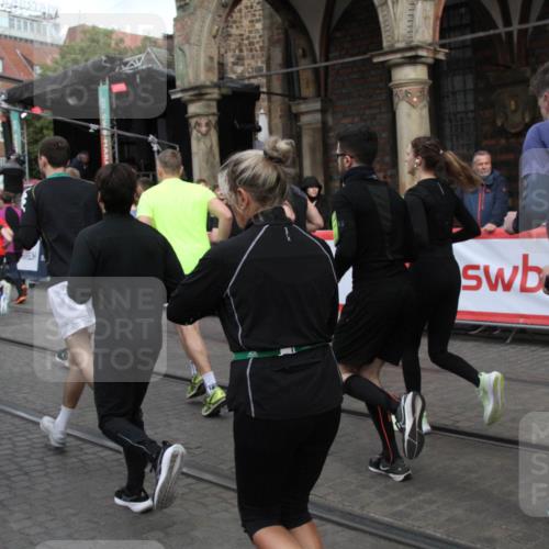 05.10.2025 - 20. swb-Marathon Bremen Yannick Fuchs http://msf.ph/oto/9319767 05.10.2025 11:38:38 Ziel  meine-sportfotos.de