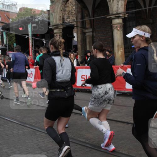 05.10.2025 - 20. swb-Marathon Bremen Yannick Fuchs http://msf.ph/oto/9319772 05.10.2025 11:38:40 Ziel  meine-sportfotos.de