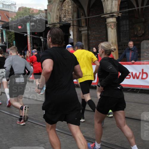 05.10.2025 - 20. swb-Marathon Bremen Yannick Fuchs http://msf.ph/oto/9319777 05.10.2025 11:38:41 Ziel  meine-sportfotos.de