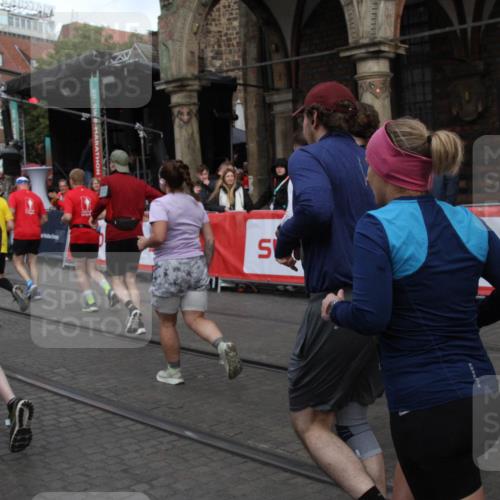 05.10.2025 - 20. swb-Marathon Bremen Yannick Fuchs http://msf.ph/oto/9319782 05.10.2025 11:38:43 Ziel  meine-sportfotos.de