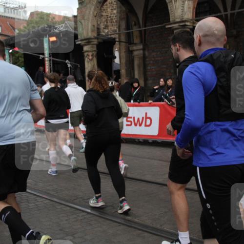05.10.2025 - 20. swb-Marathon Bremen Yannick Fuchs http://msf.ph/oto/9319785 05.10.2025 11:38:45 Ziel  meine-sportfotos.de