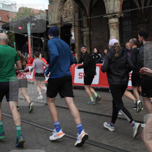 05.10.2025 - 20. swb-Marathon Bremen Yannick Fuchs http://msf.ph/oto/9319791 05.10.2025 11:38:47 Ziel  meine-sportfotos.de