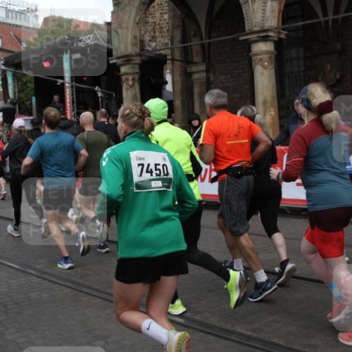 05.10.2025 - 20. swb-Marathon Bremen Yannick Fuchs http://msf.ph/oto/9319796 05.10.2025 11:38:48 Ziel  meine-sportfotos.de