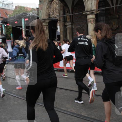 05.10.2025 - 20. swb-Marathon Bremen Yannick Fuchs http://msf.ph/oto/9319815 05.10.2025 11:38:56 Ziel  meine-sportfotos.de