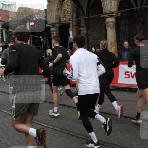 05.10.2025 - 20. swb-Marathon Bremen Yannick Fuchs http://msf.ph/oto/9319821 05.10.2025 11:38:58 Ziel  meine-sportfotos.de