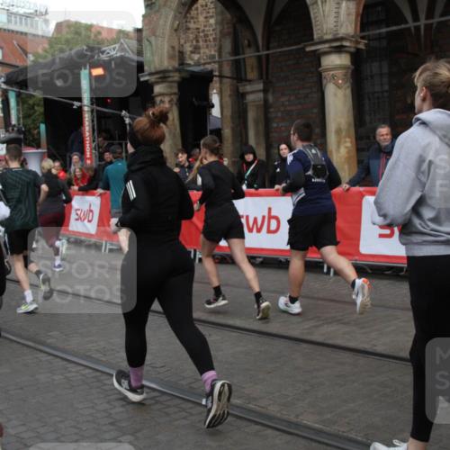 05.10.2025 - 20. swb-Marathon Bremen Yannick Fuchs http://msf.ph/oto/9319824 05.10.2025 11:38:59 Ziel  meine-sportfotos.de