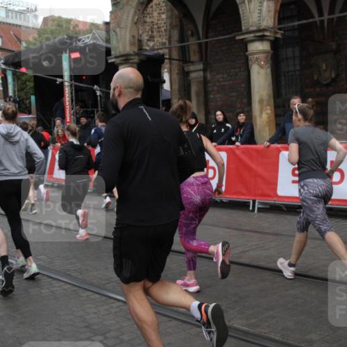 05.10.2025 - 20. swb-Marathon Bremen Yannick Fuchs http://msf.ph/oto/9319828 05.10.2025 11:39:00 Ziel  meine-sportfotos.de