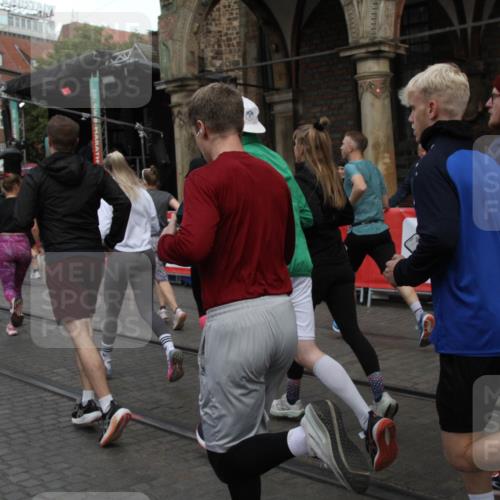 05.10.2025 - 20. swb-Marathon Bremen Yannick Fuchs http://msf.ph/oto/9319832 05.10.2025 11:39:02 Ziel  meine-sportfotos.de