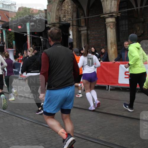 05.10.2025 - 20. swb-Marathon Bremen Yannick Fuchs http://msf.ph/oto/9319848 05.10.2025 11:39:08 Ziel  meine-sportfotos.de