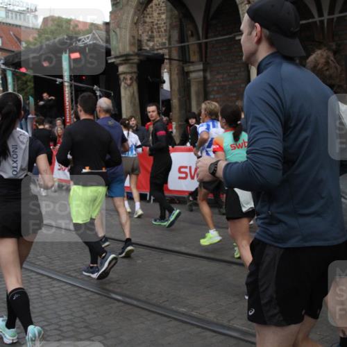 05.10.2025 - 20. swb-Marathon Bremen Yannick Fuchs http://msf.ph/oto/9319871 05.10.2025 11:39:16 Ziel  meine-sportfotos.de