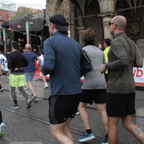 05.10.2025 - 20. swb-Marathon Bremen Yannick Fuchs http://msf.ph/oto/9319872 05.10.2025 11:39:16 Ziel  meine-sportfotos.de