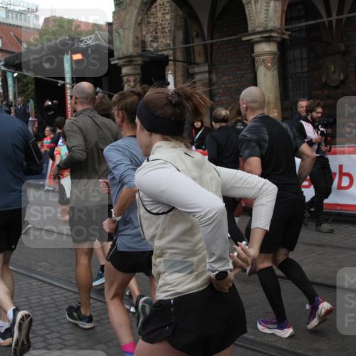 05.10.2025 - 20. swb-Marathon Bremen Yannick Fuchs http://msf.ph/oto/9319874 05.10.2025 11:39:17 Ziel  meine-sportfotos.de
