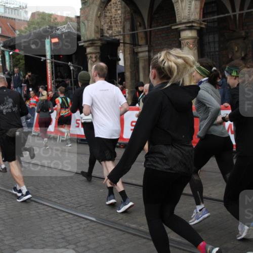 05.10.2025 - 20. swb-Marathon Bremen Yannick Fuchs http://msf.ph/oto/9319887 05.10.2025 11:39:22 Ziel  meine-sportfotos.de